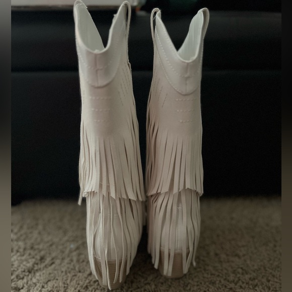 White Fringe Cowgirl Boots Size 10 - Picture 4 of 4